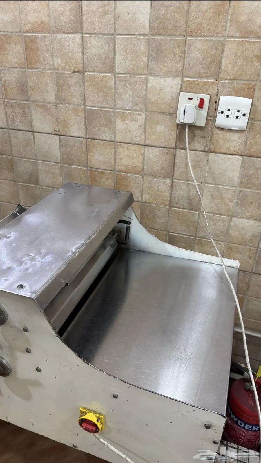 فر ادة عجين لصنع الحلويات والمخبوزات64536487826561111