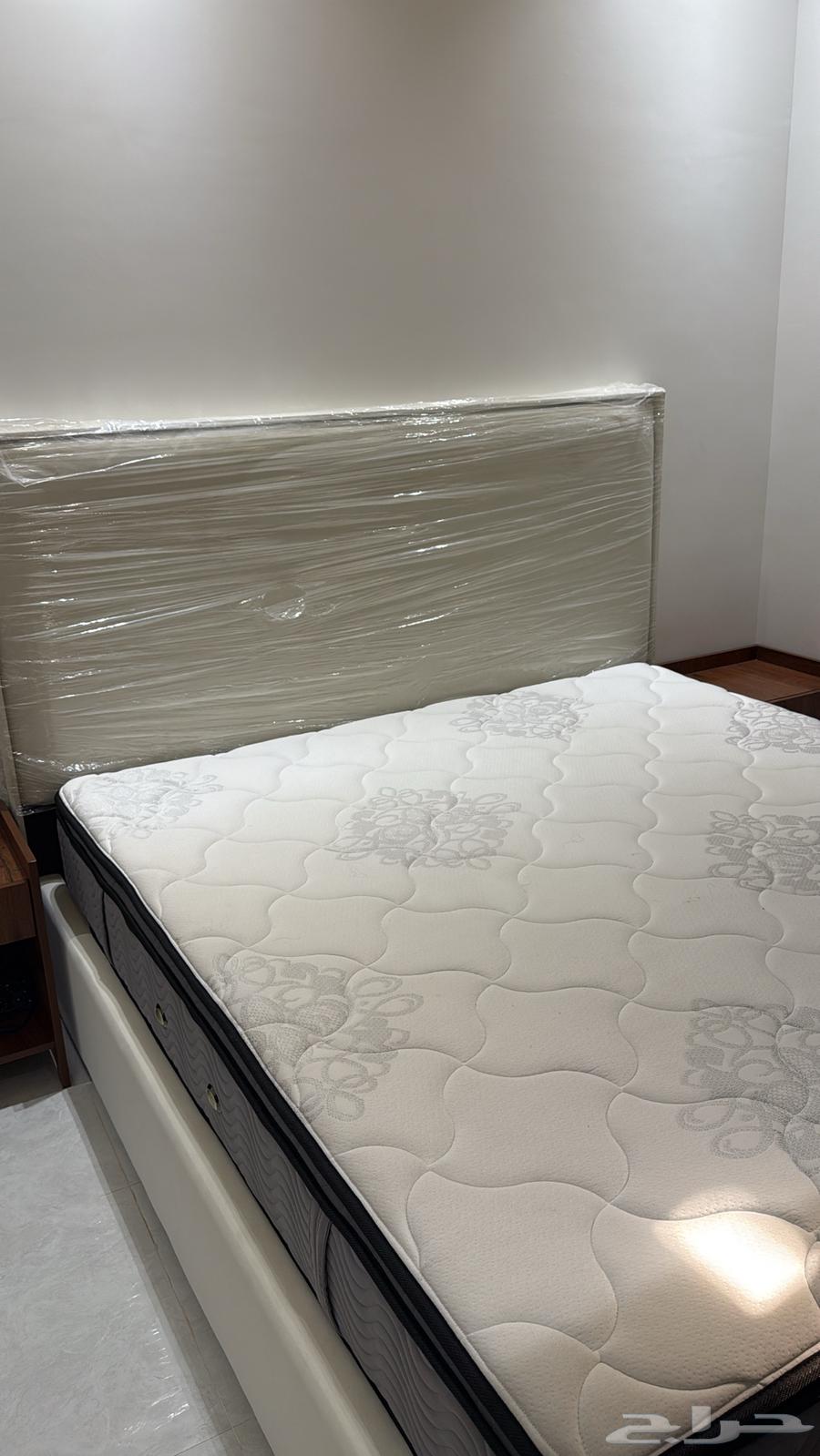 سرير للبيع64437908320643110