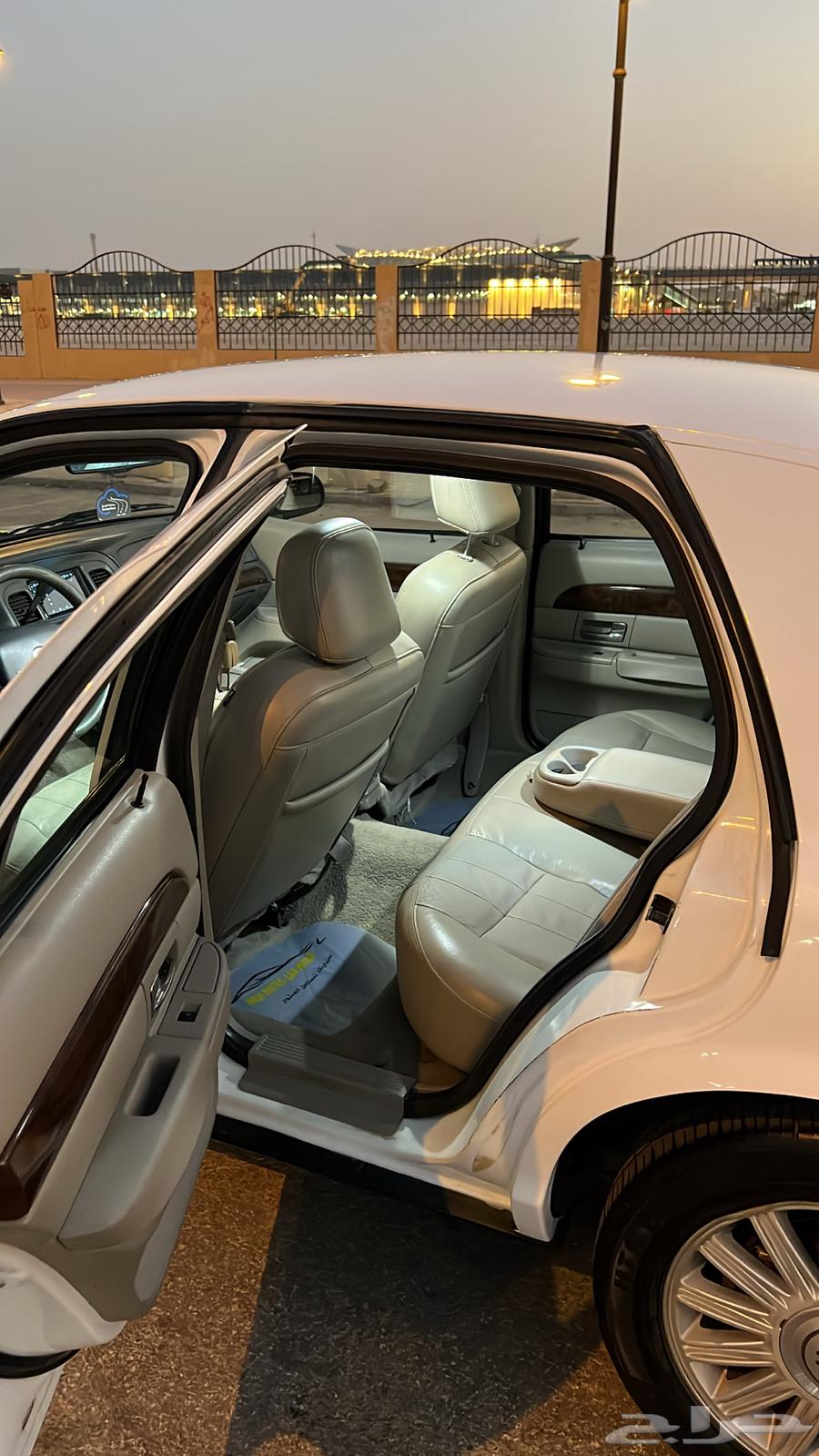 فورد قراندي ماركيز2010 الموتر نضيف قير مكينه شاص اربقات شرط64533578015875112