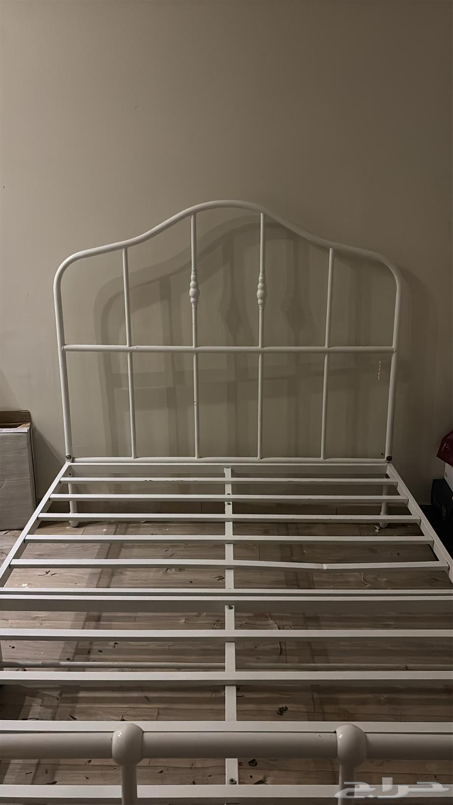 للبيع سرير مقاس 160 في 20064391563351682110