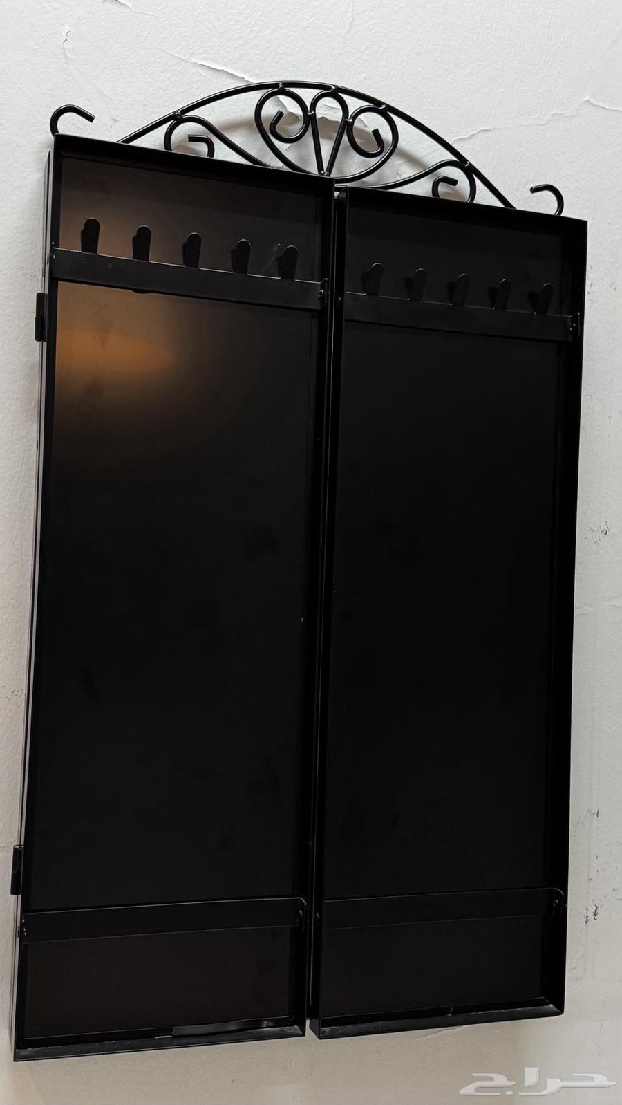 مرايا من ايكيا باللون الاسود64383386549634110