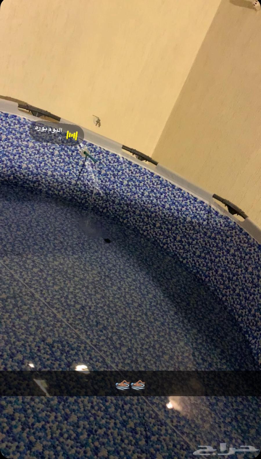 Simple used pool for sale, takes from six to eight64383843977987110