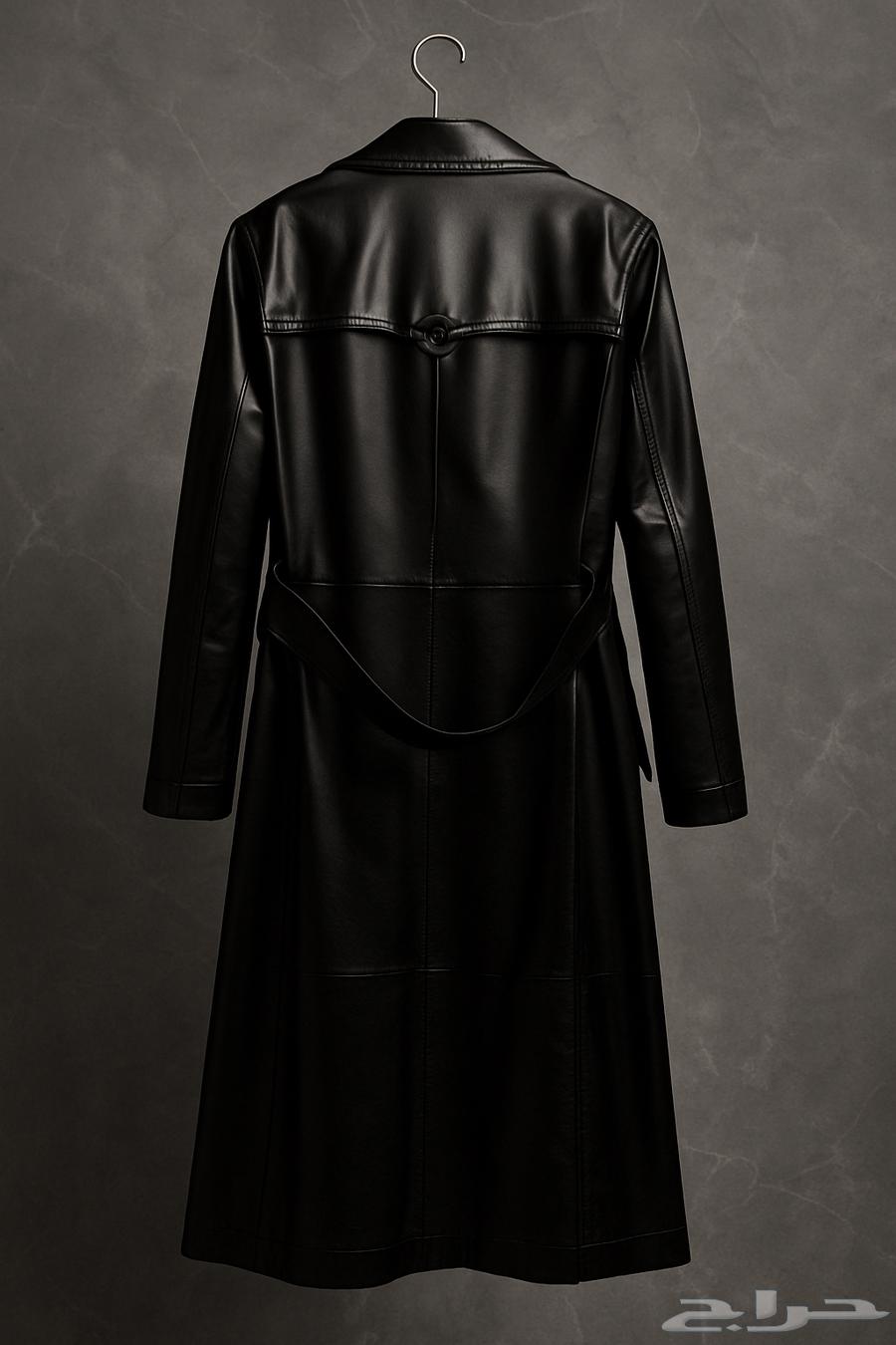 بالطو من بال مان قطعة جلد نادرة شبه جديد64388839584898113