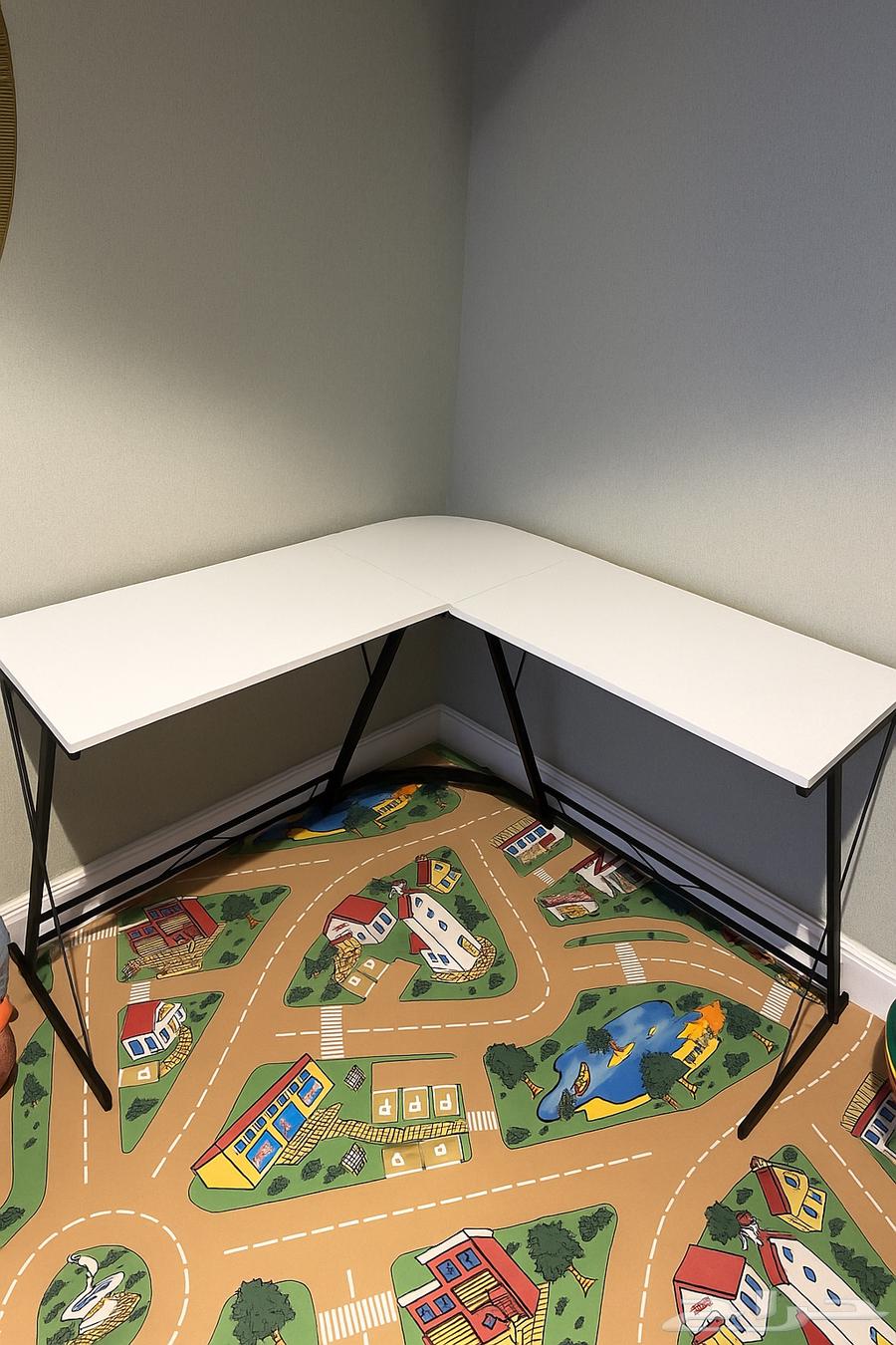 طاولة زاوية64389377872385110