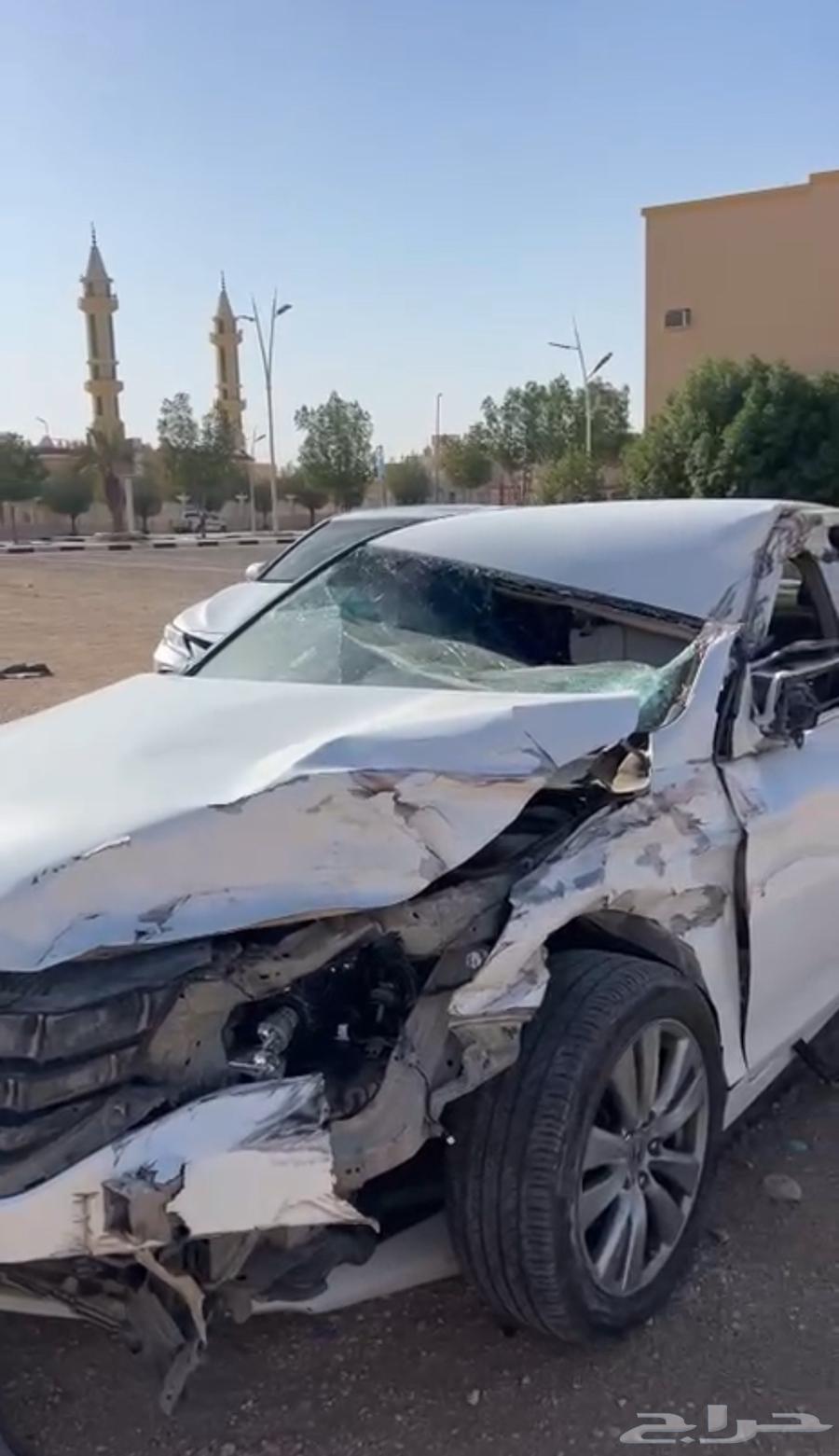 كورد مصدوم مديل 2015 ماشي 400اول حادث محركات الارباق شرط64536418006274110