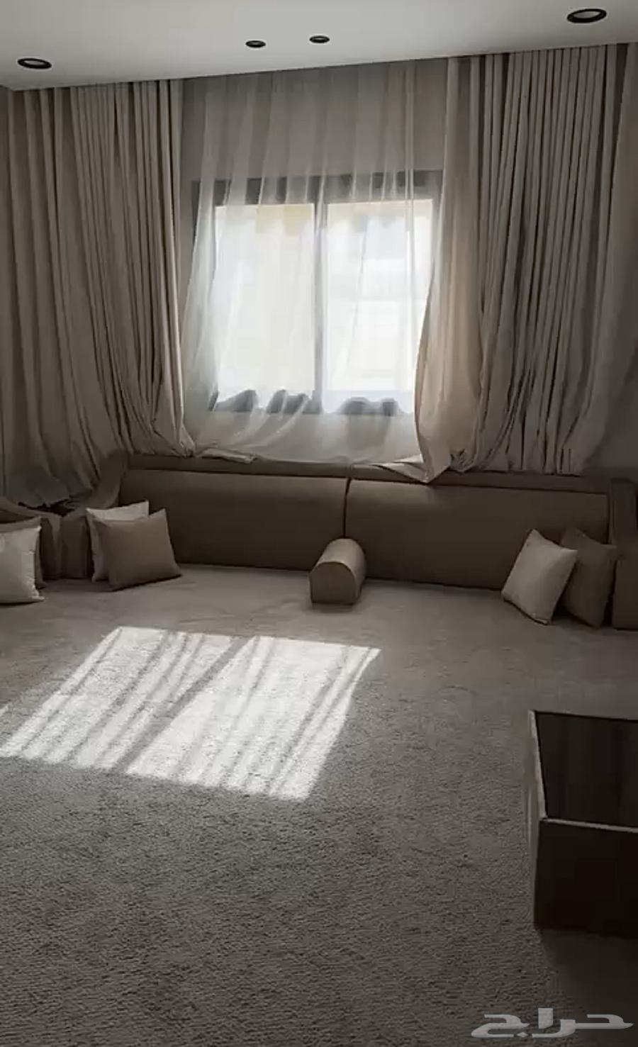 Afternoon session with two new tables for sale64380025299201110