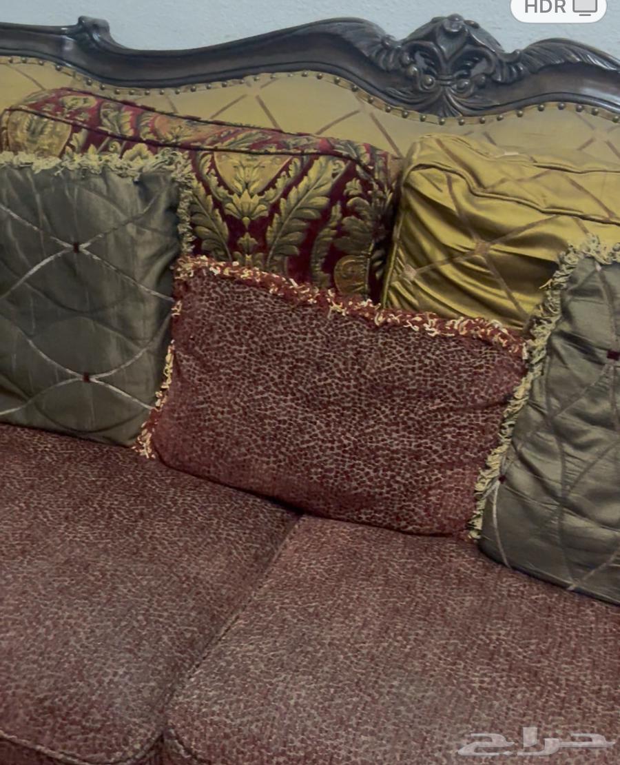 Sofa with table and curtain64389529971586112