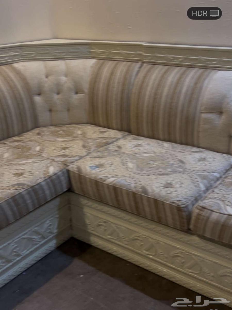 Three sofa sets64389031761155112