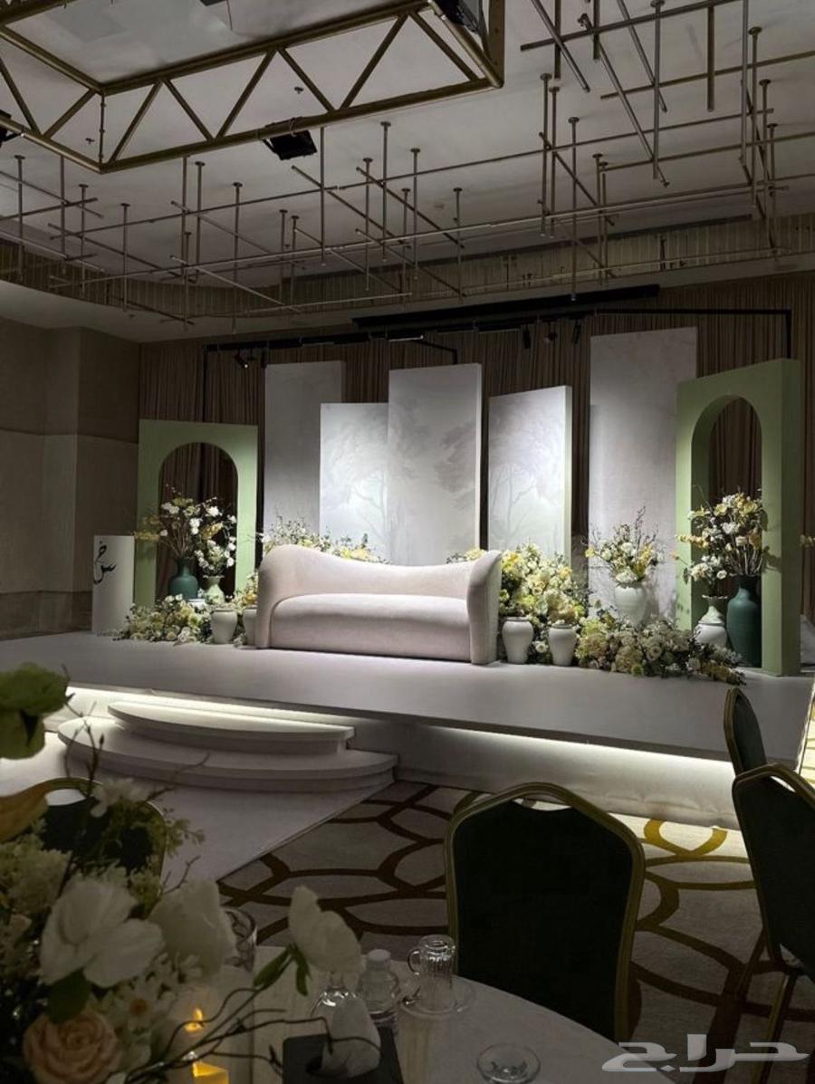 كوشه للبيع كرسي 7 الواح خلفيه جددديد64388812614147110