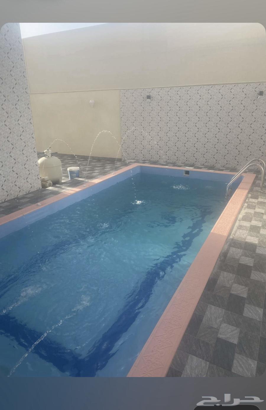 مسبح فيبر طول سبعه متر في ثلاثه ونص حالته جديد64385998128897111