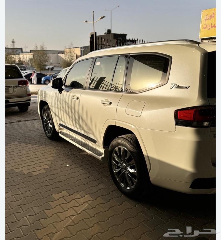 Land Cruiser 2022. Item 3, driven 130, Saudi64527969830146110