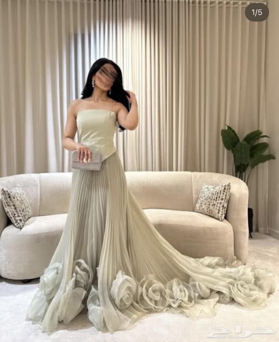 فستان جديد للبيع مقاس M64383164161795110