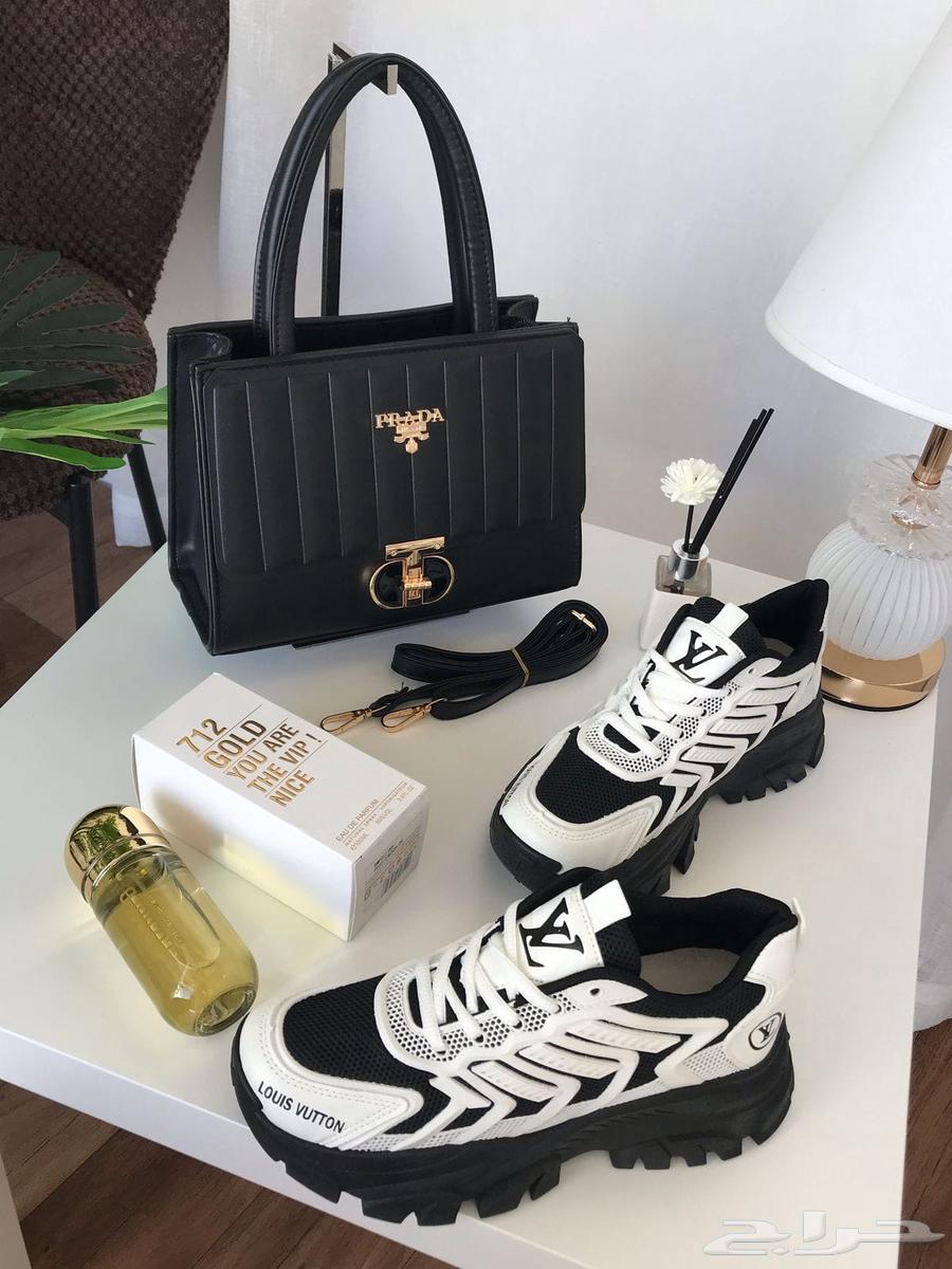 عروض لماركات مختلفه شنط وشوزات64391437399041110