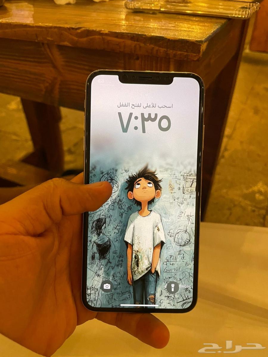 جوال iPhone Xs Max مستعمل نظيف64389058909185110