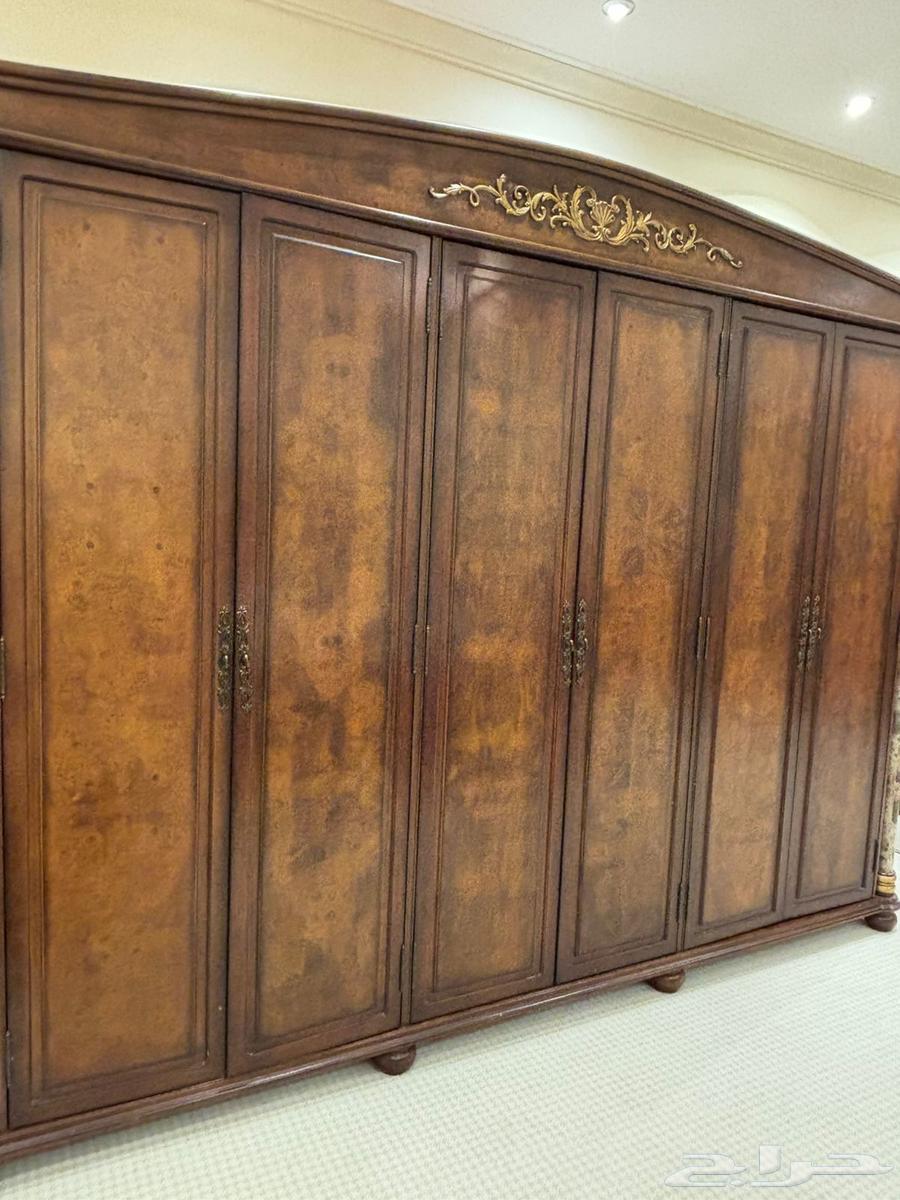 للبيع غرفة نوم كبيره نوعيتها ممتازه64390582327042110