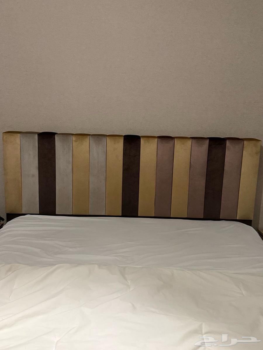 سرير مستعمل للبيع64379094032003110