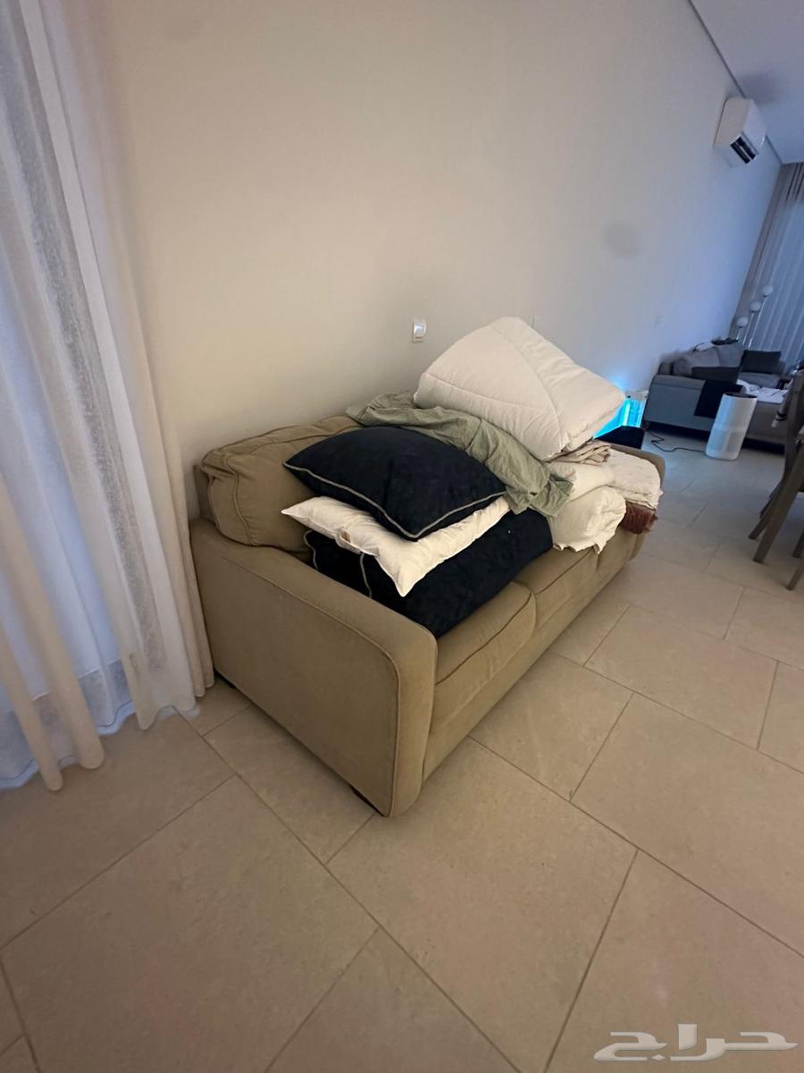 أريد بيع أريكة جديدة64387912481411111