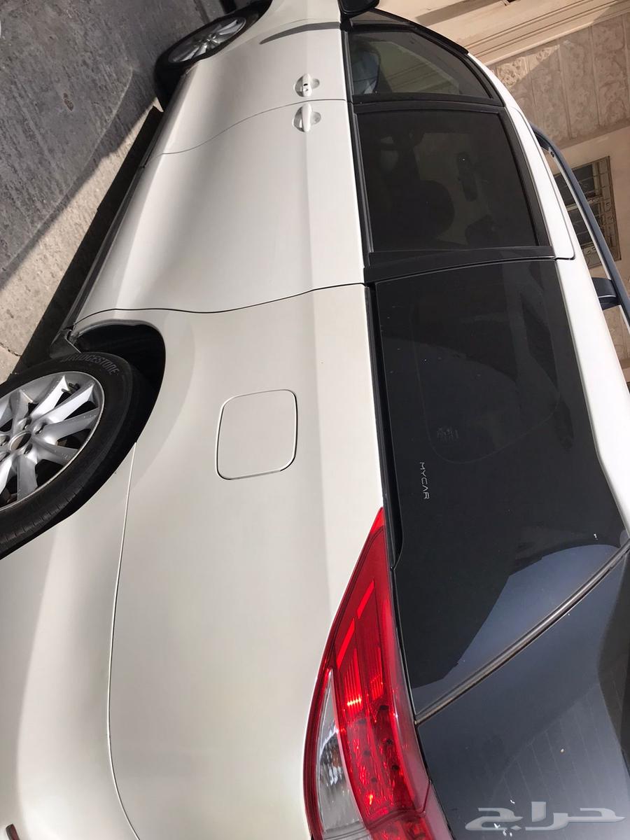 للبيع بريفيا 2013 سيارة عائلية 23الف64533944321666114