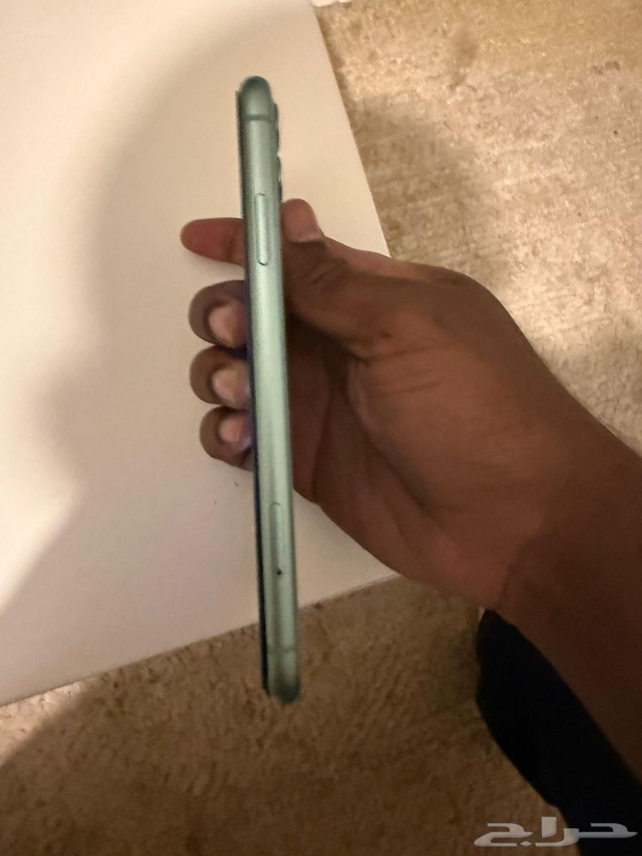 ايفون 11 نظيف وكاله للبدل64387871425923114