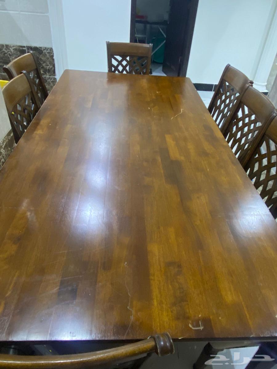 Tables64377754430338112