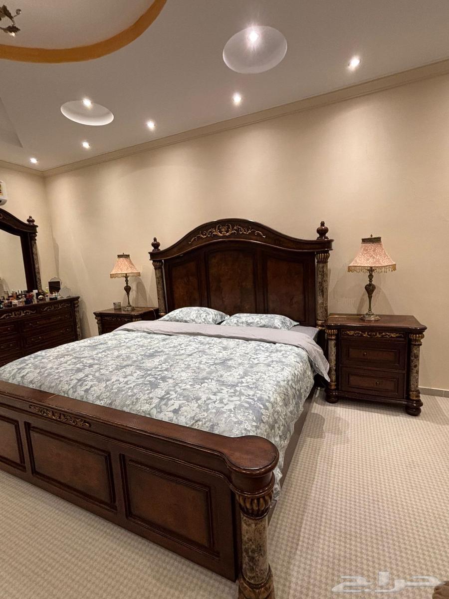 للبيع غرفة نوم كبيره نوعيتها ممتازه64390582327042113
