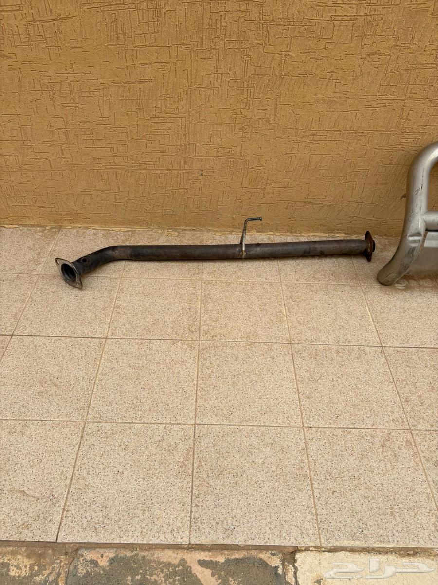 Toyota Hilux 2015 image and elbows below64534227654019111