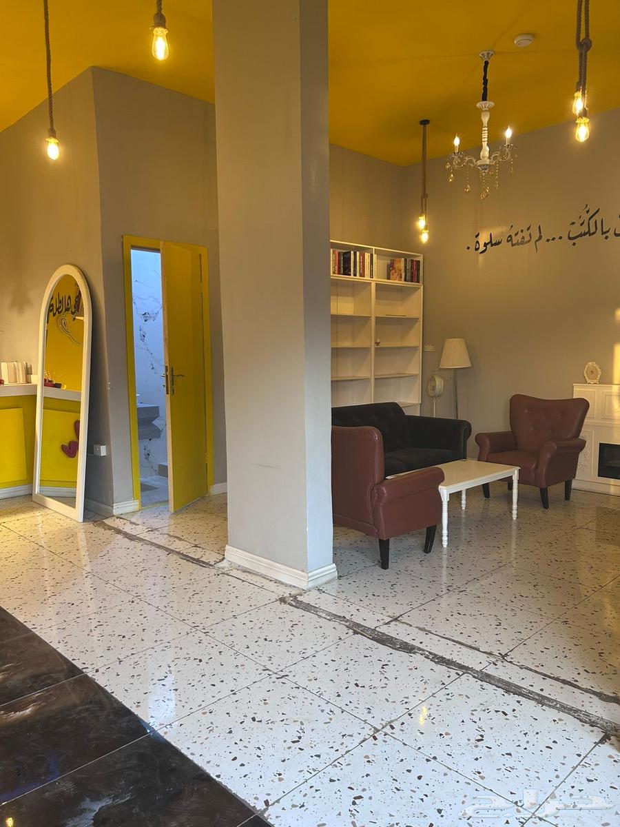 كافي و مطعم للتقبيل بكامل معداته وجلساته64384409925762111