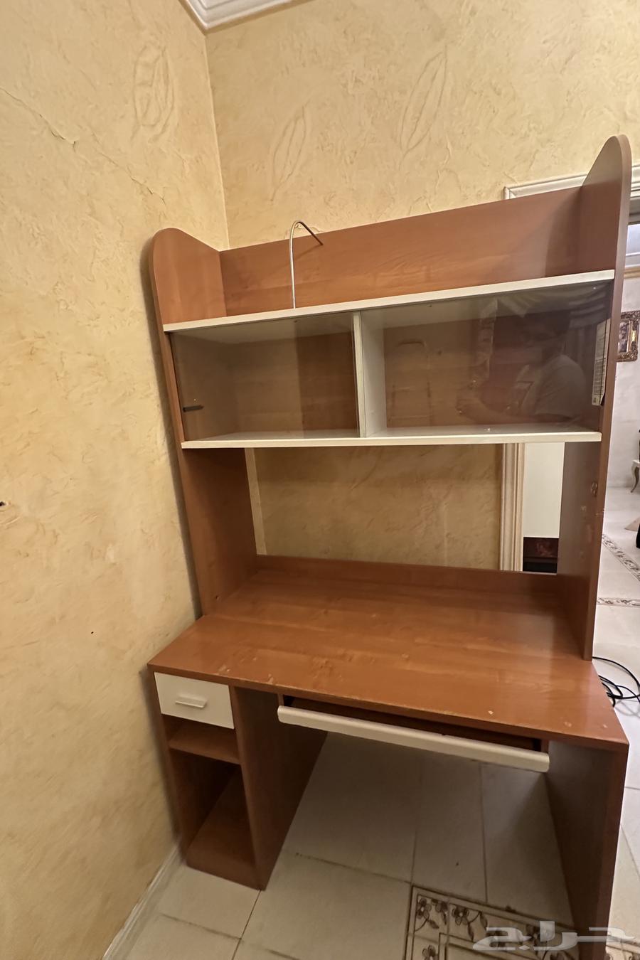 مكتب للبيع بسعر رمزي64388245659779110