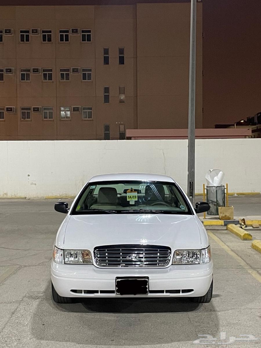 للبيع فورد بوليسي 2011 عداد قليل نظيف جدا64533606204803112