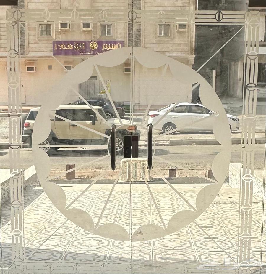 اربعة زجاج للبيع64381425110915110