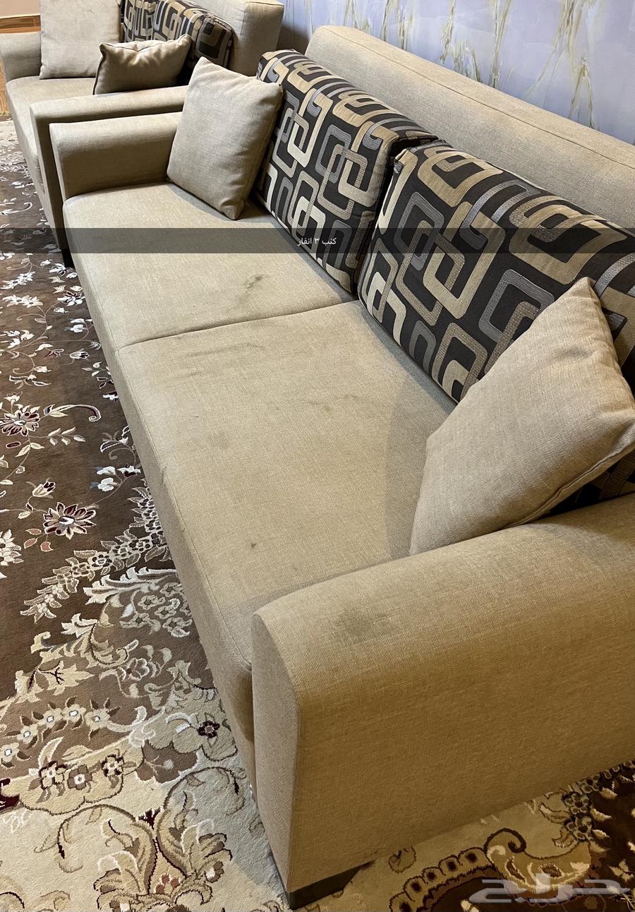 Sofas and carpets64382445943427110