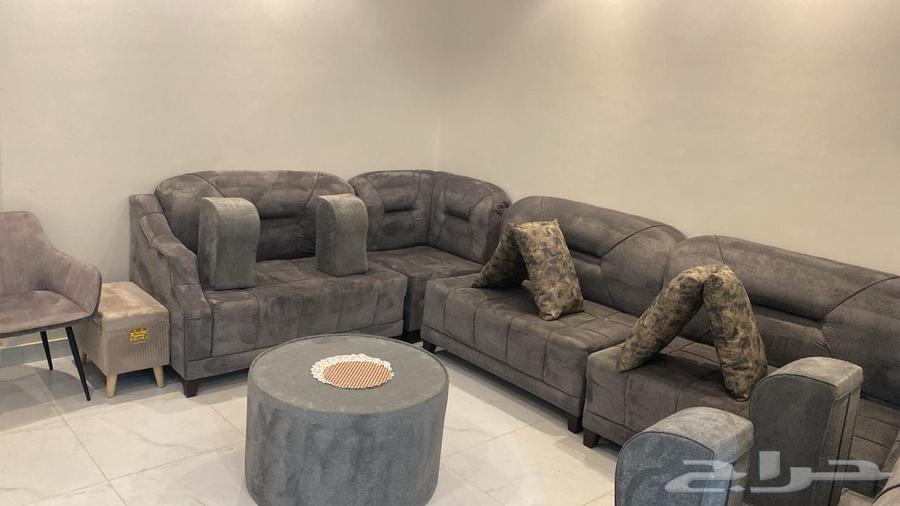 كنب وطاولات شاي عدد 3 وطاوله تحضير وسط دائريه وزوليه ومخزن64381301478787111