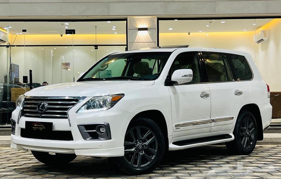 Lexus 2013 LX570 S (Excellent Condition)64523344323841111