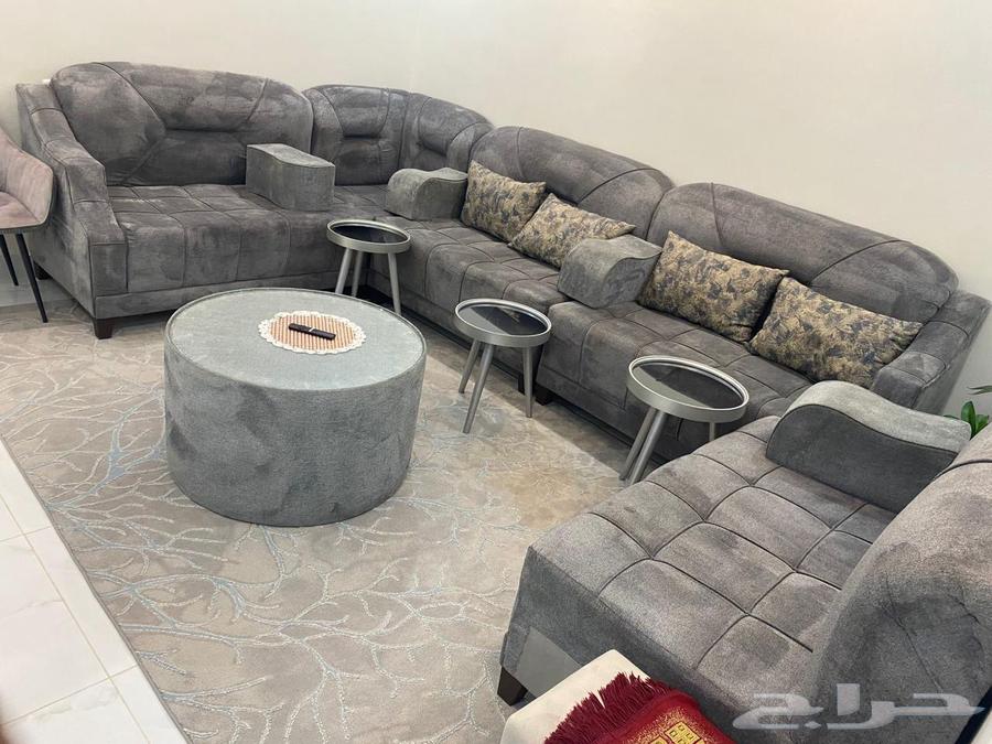 كنب وطاولات شاي عدد 3 وطاوله تحضير وسط دائريه وزوليه ومخزن64381301478787110