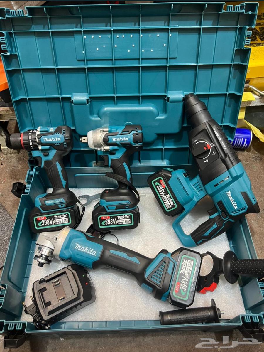 Makita 4-in-1 Tool Kit with 4 Batteries and 2 Chargers64520684535427112