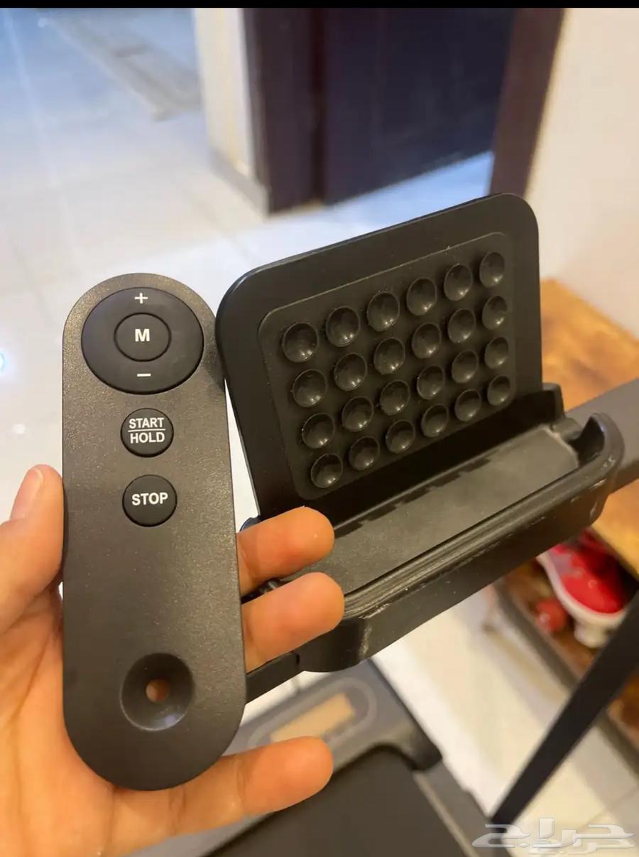 Treadmill specifications with mobile holder and portable remote64384521207937110