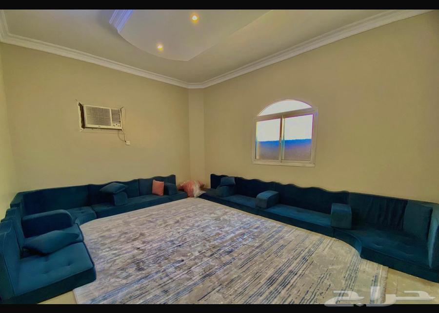 مجلس عربي للبيع مستخدم نظيف64378571456770110