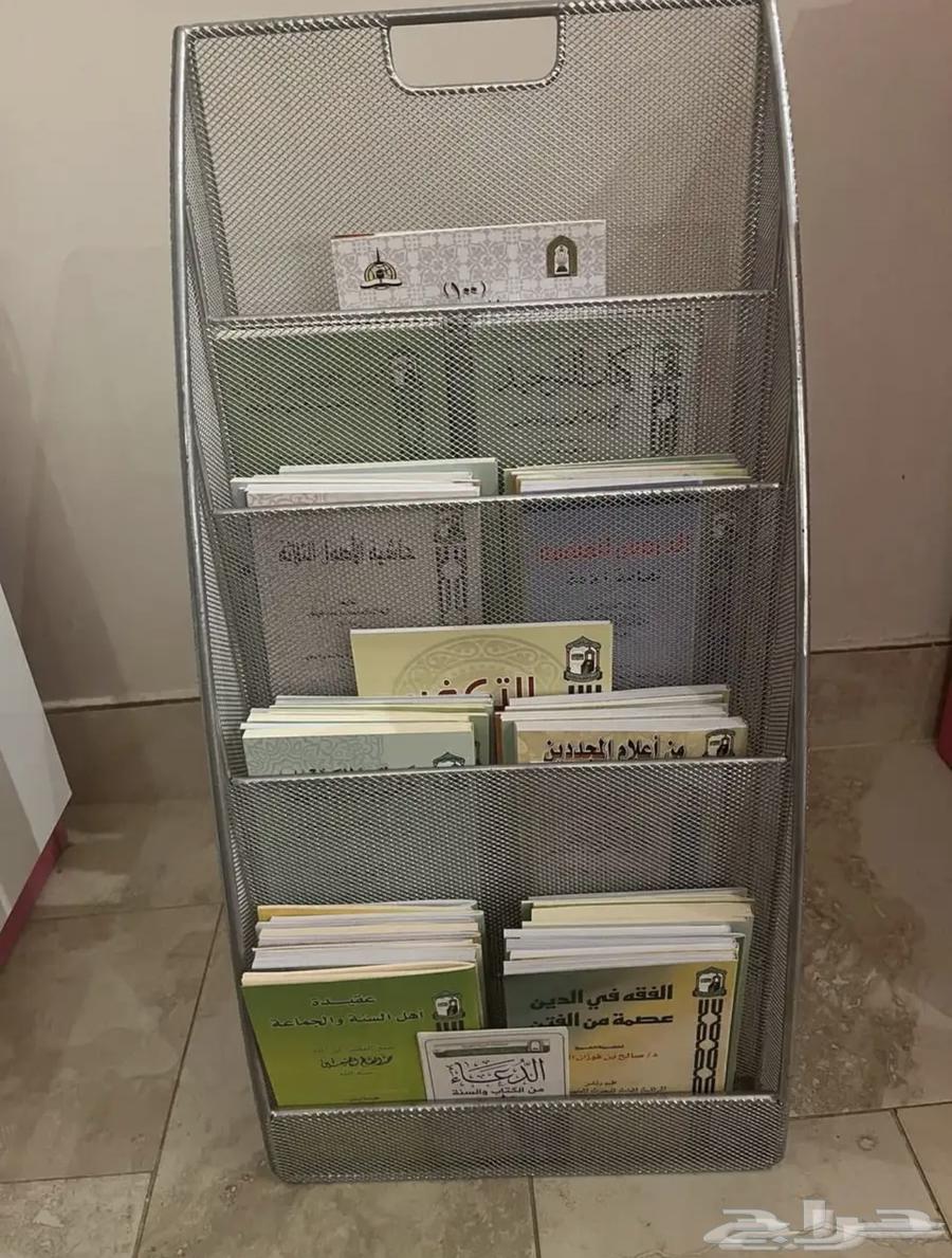حامل للكتيبات الصغيرة أو المجلات.64390995379841110