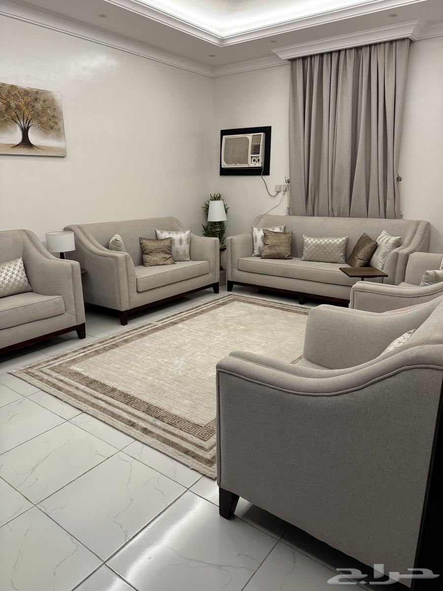 Used clean and new sofa without defects64378905207171112