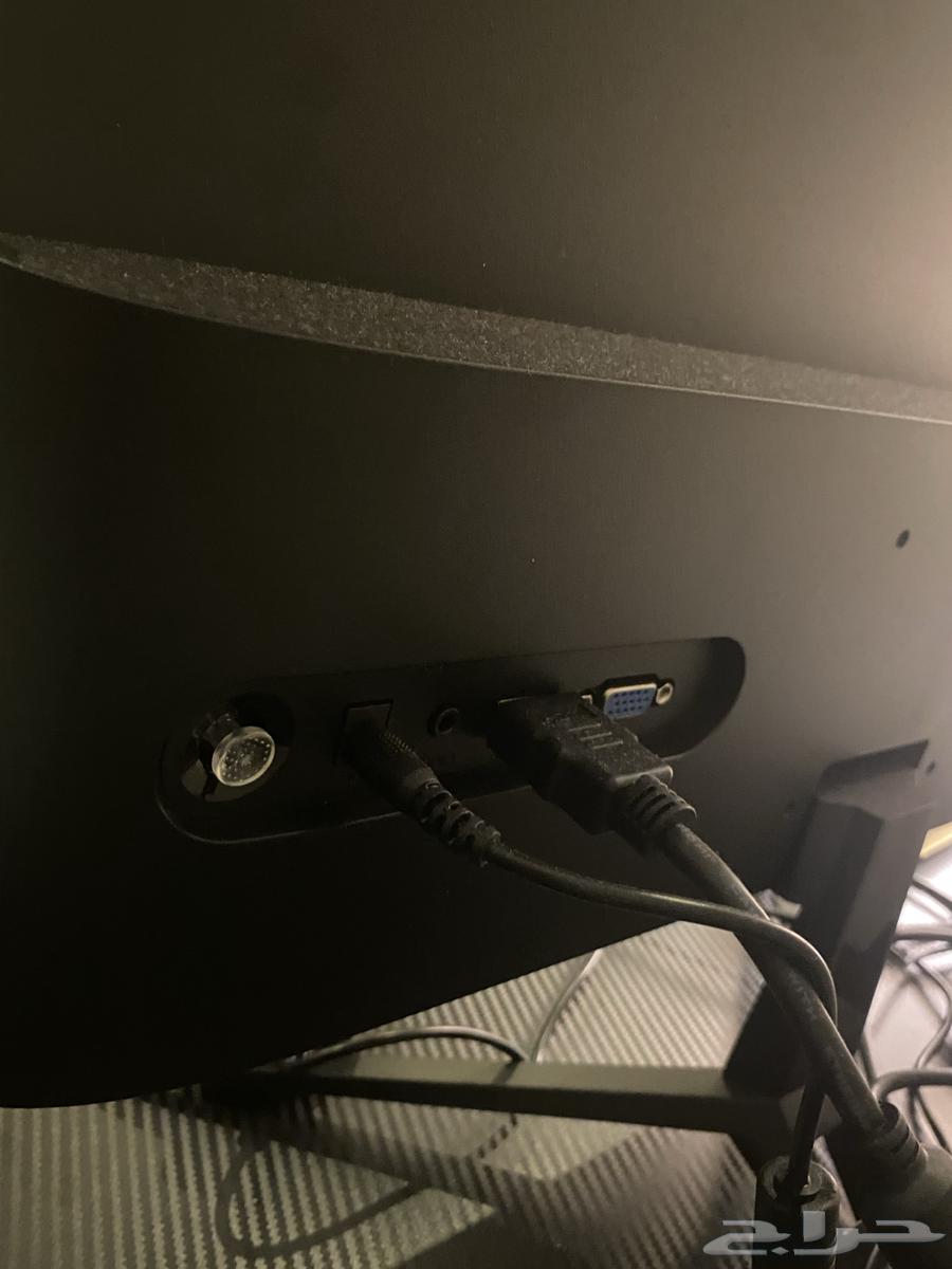 للبيع شاشة مع كيبورد و ماوس64385077392643111