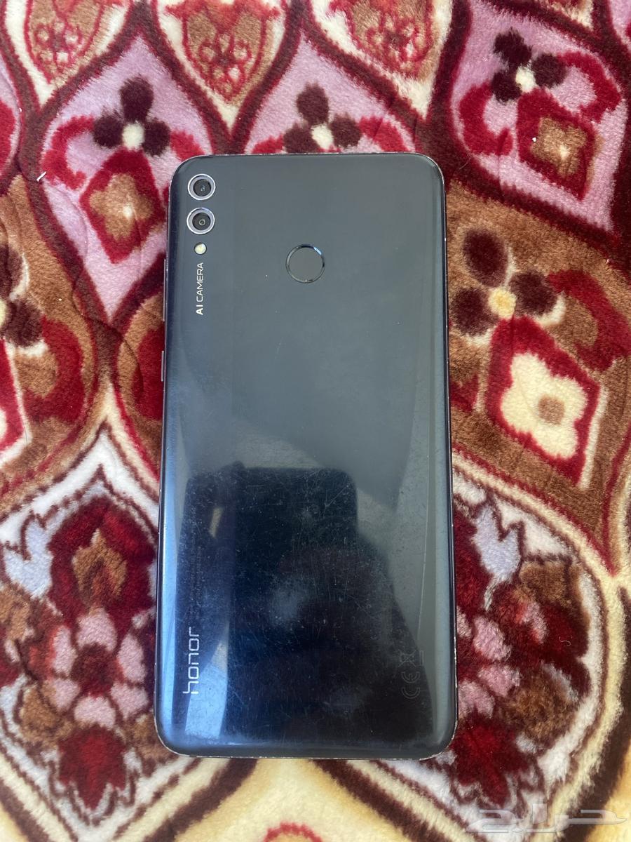 جوال هونر الجهاز شرط بس فيه كسر فوق مو مأثر على الاستخدام64385761450882111