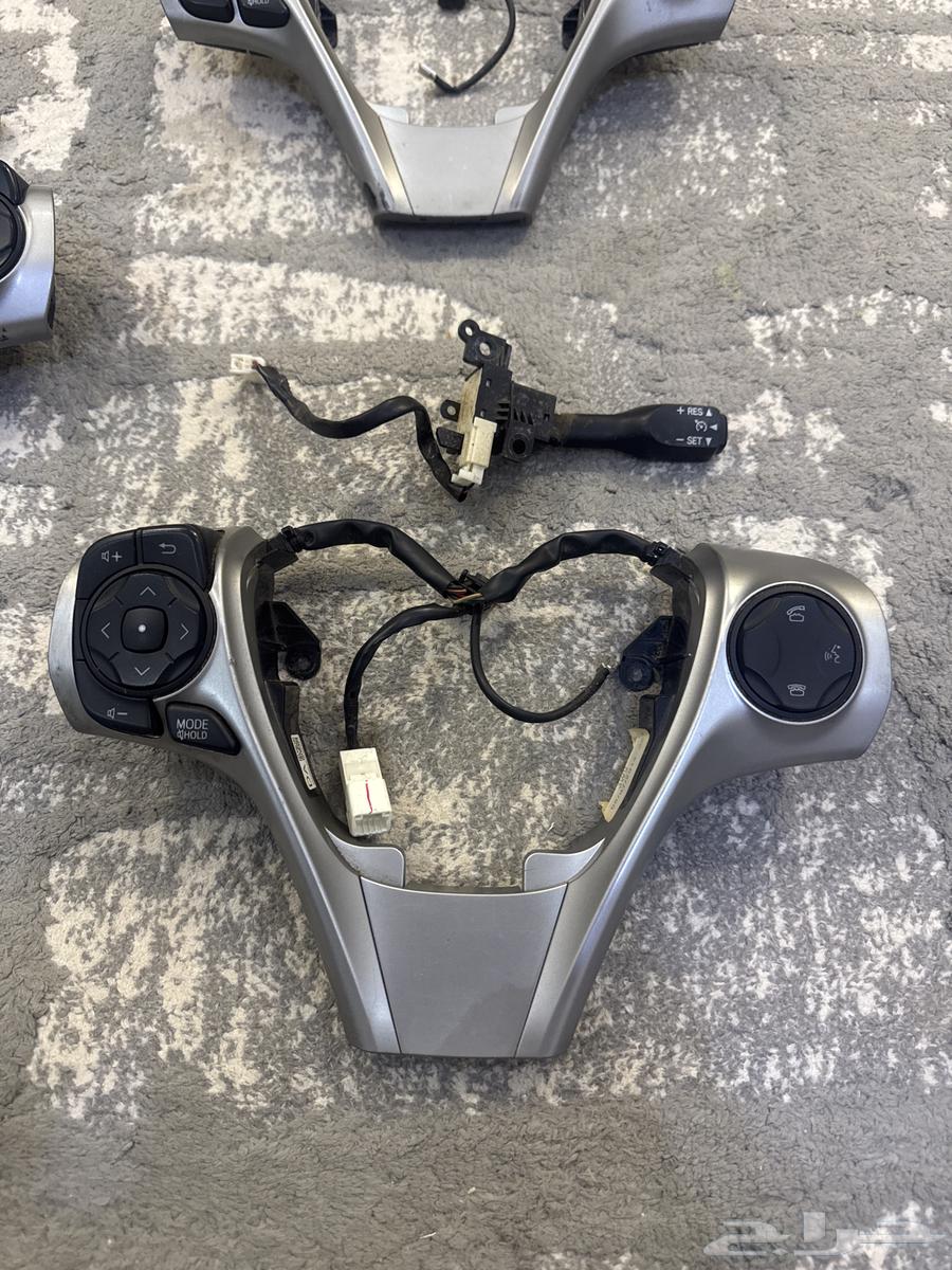 2012 - 2015 Camry Steering Wheel Control Genuine.64535764741889113