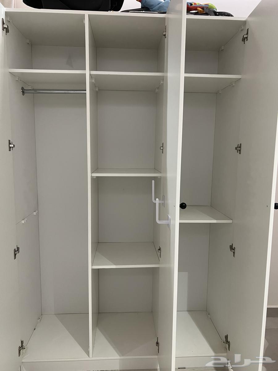 دولاب ملابس نظيف للبيع64385747419650111