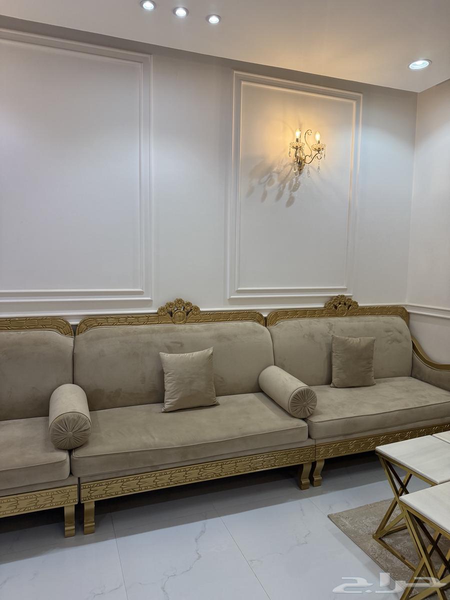 للبيع كنب مجلس متصل يسع 20 شخص و ستاره طاولات رخام64384925134849112