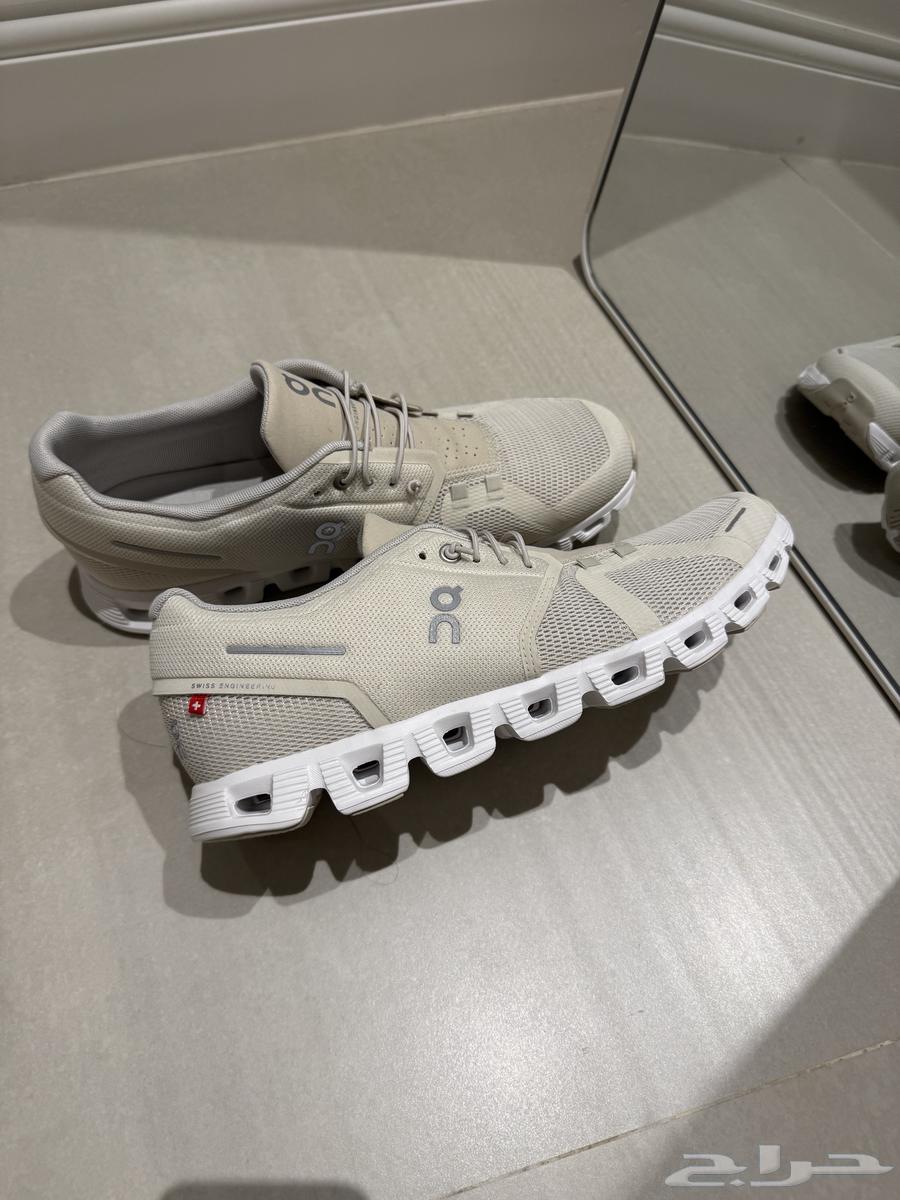 جزمة نسائية شوز نسائي on running64506034762883110