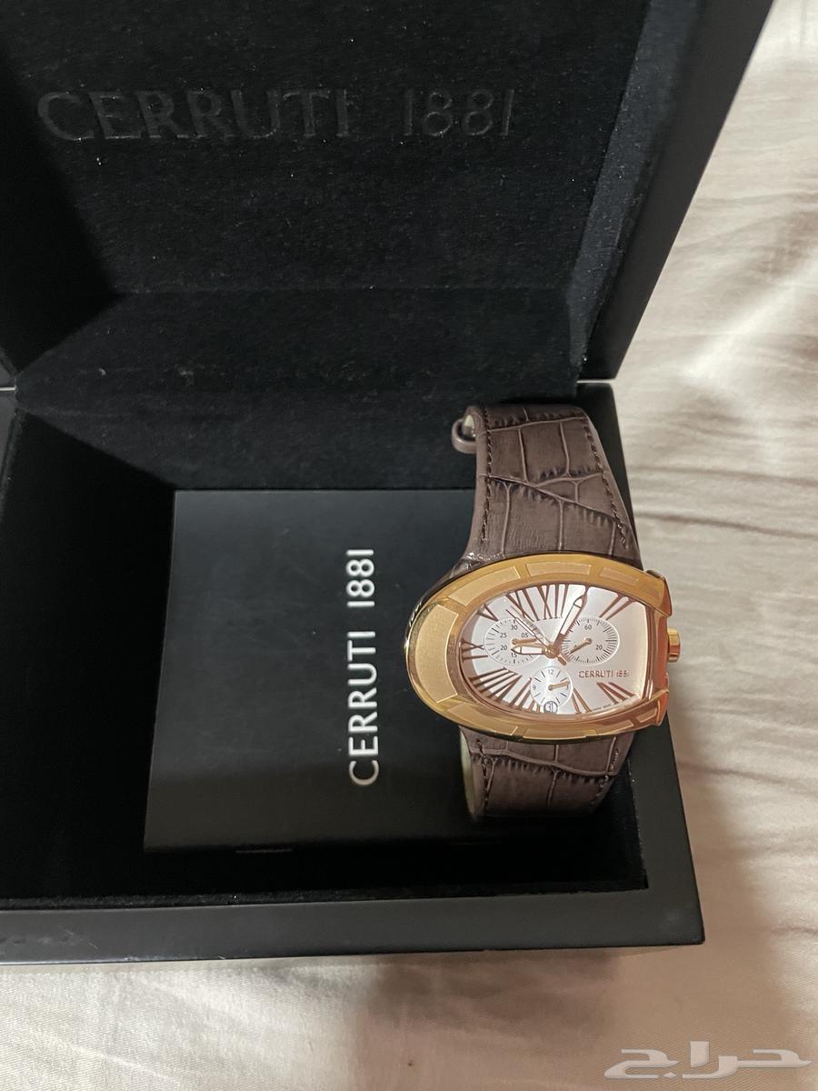 ساعة شيروتي للبيع 188164387201887874112