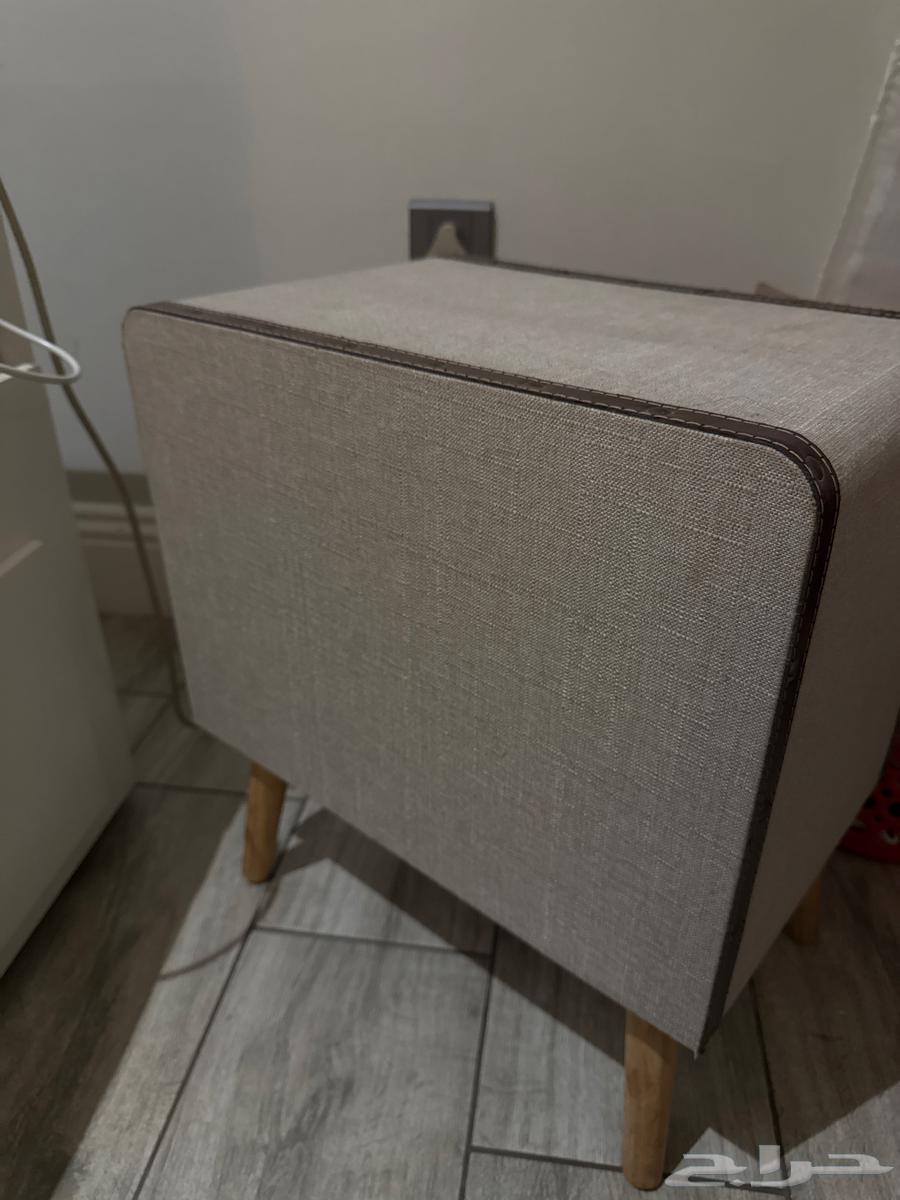 Small table64390527446913114