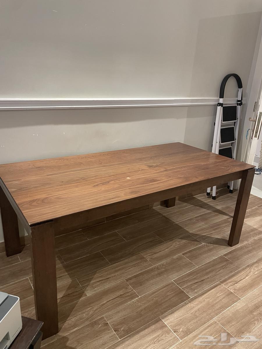 طاولة خشب من المطلق مستعملة للبيع64384203374082110