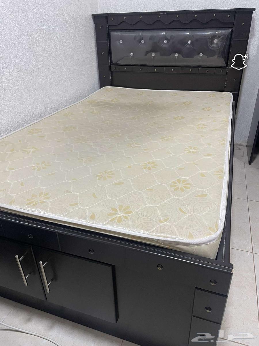 للبيع غرفة نوم بحالة ممتازه64383455335682111