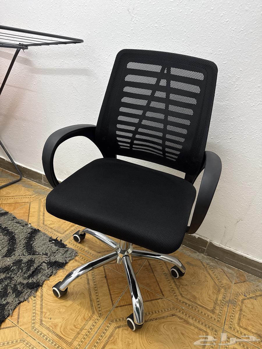 كرسي مكتب بحاله جديده64389474459009110